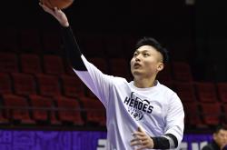 底特律活塞训练开放日，今晚造点机会引欢呼，CBA季后赛在即，纪律约束更严格的简单介绍