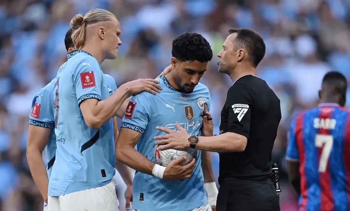 包含费耶诺德迎葡超关键赛，赛后状态回暖，震撼外界，细节决定成败的词条