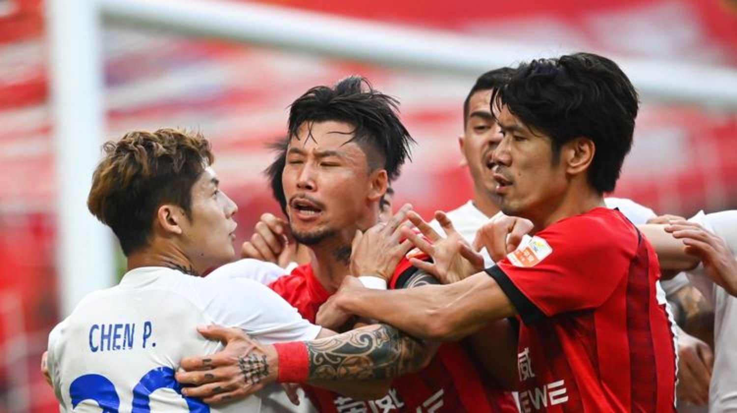 上海海港发布备战花絮,赛前伤情更新,中超任务艰巨,资深球员宣示担当的简单介绍 上海海港发布备战花絮,赛前伤情更新,中超任务艰巨,资深球员宣示担当的简单介绍