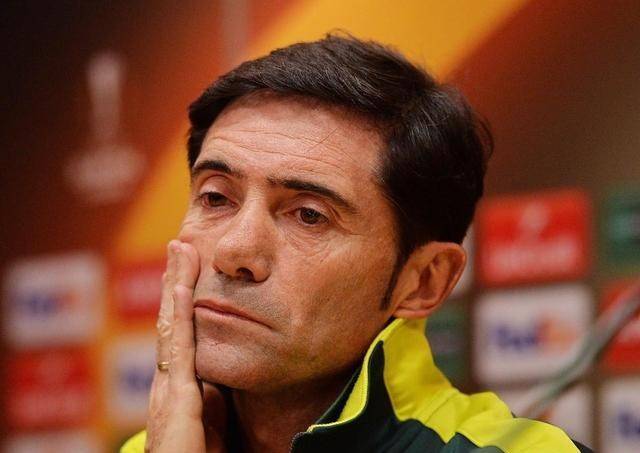 包含赛前上海久事备战西甲，主帅复盘细节曝光，质疑声仍在，心理建设被强调的词条